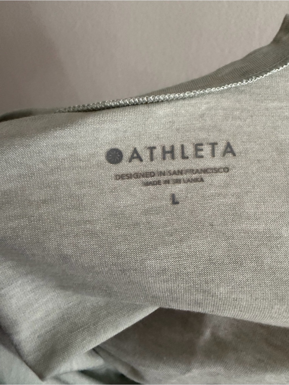 Athleta Opal Green Heather Athletic Essence Twist Tank Top size Large EUC - Picture 6 of 8